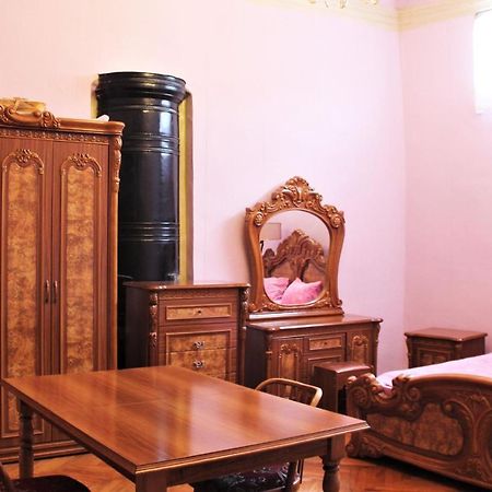 Guesthouse Medea On Pushkini 4 Kutaisi Exteriér fotografie