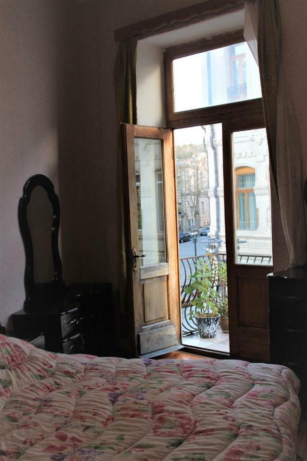 Guesthouse Medea On Pushkini 4 Kutaisi Exteriér fotografie